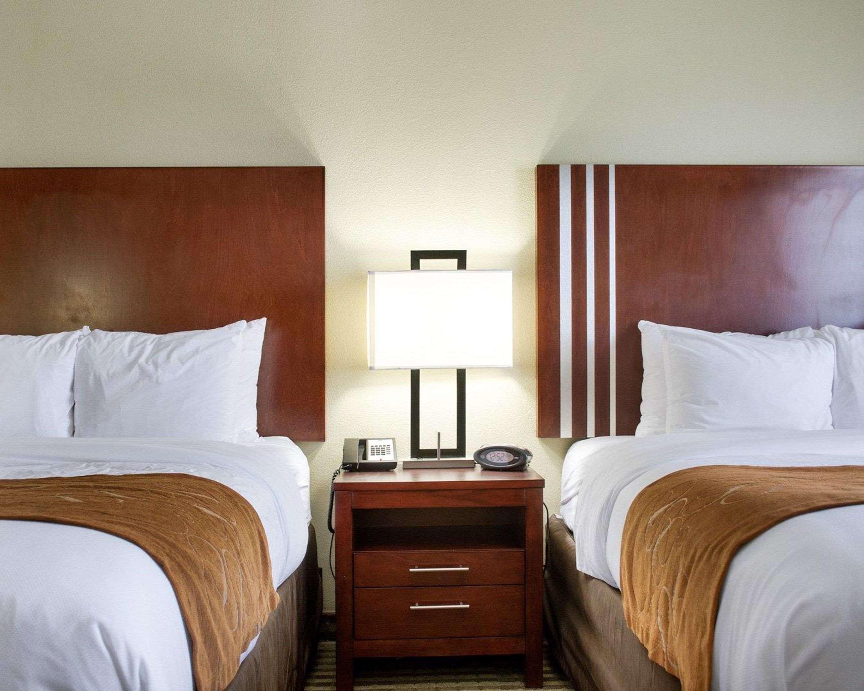 Comfort Suites Greenwood Esterno foto