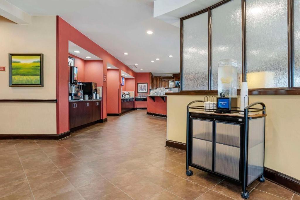 Comfort Suites Greenwood Esterno foto
