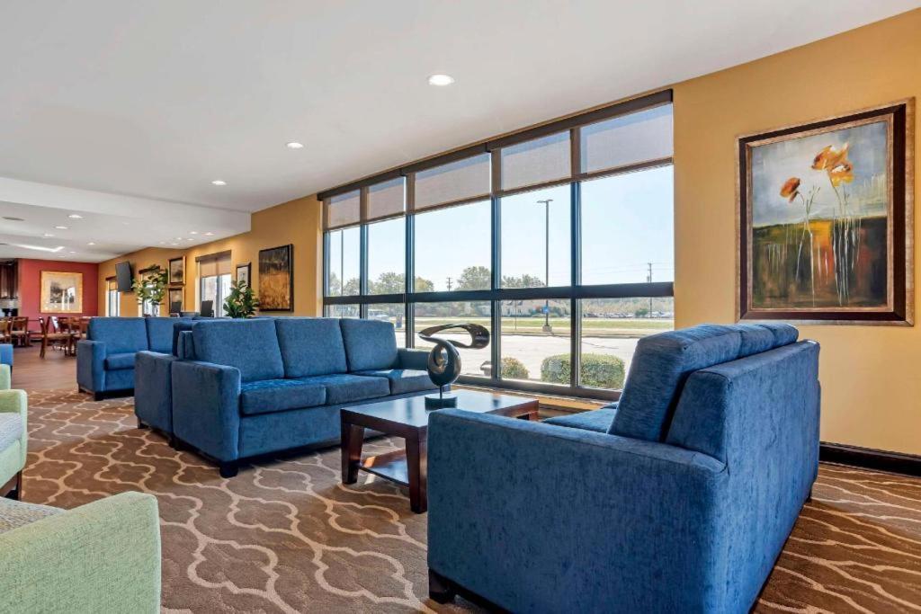 Comfort Suites Greenwood Esterno foto