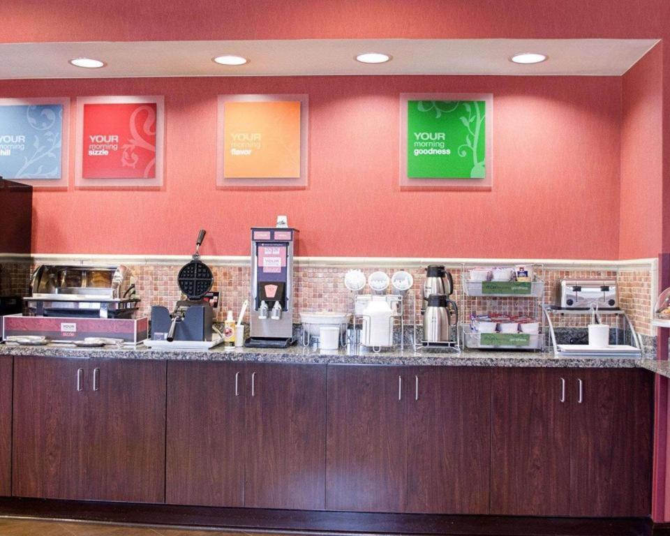 Comfort Suites Greenwood Esterno foto