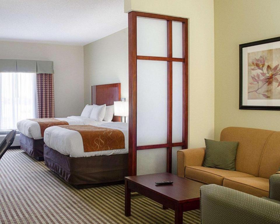 Comfort Suites Greenwood Esterno foto