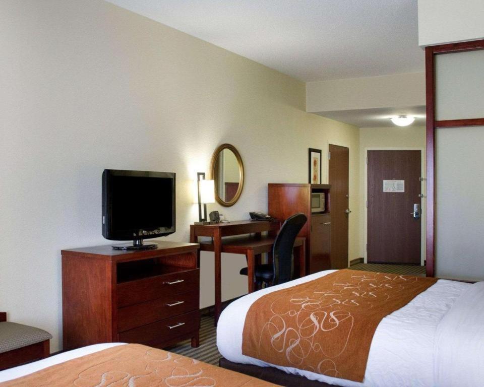 Comfort Suites Greenwood Esterno foto