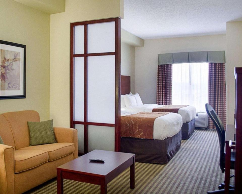 Comfort Suites Greenwood Esterno foto